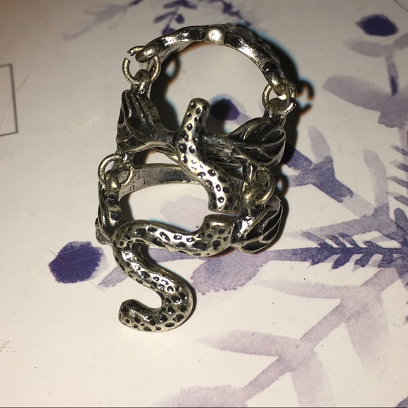 Silver ring - Picture 2 of 3